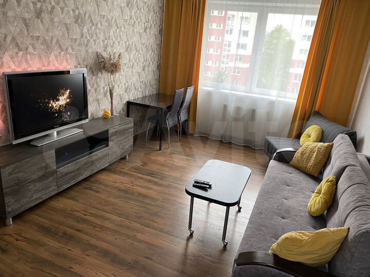 2-к. квартира, 56 м², 4/9 эт.
