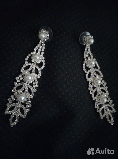 Серьги и гребень для волос от бренда sunlight