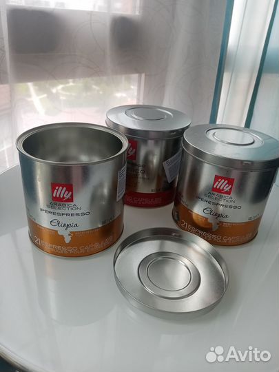 Жестяная банка из под кофе