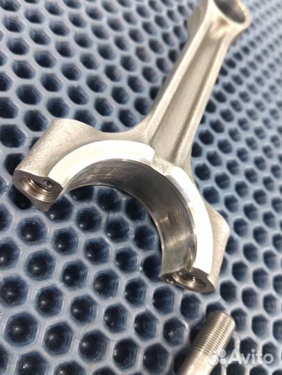 Suzuki RF900R T703 шатун