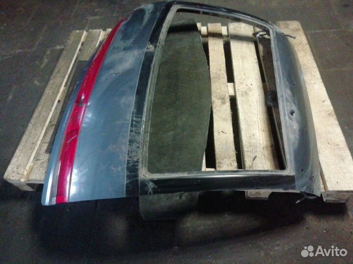 Крышка багажника задняя Toyota Estima Lucida