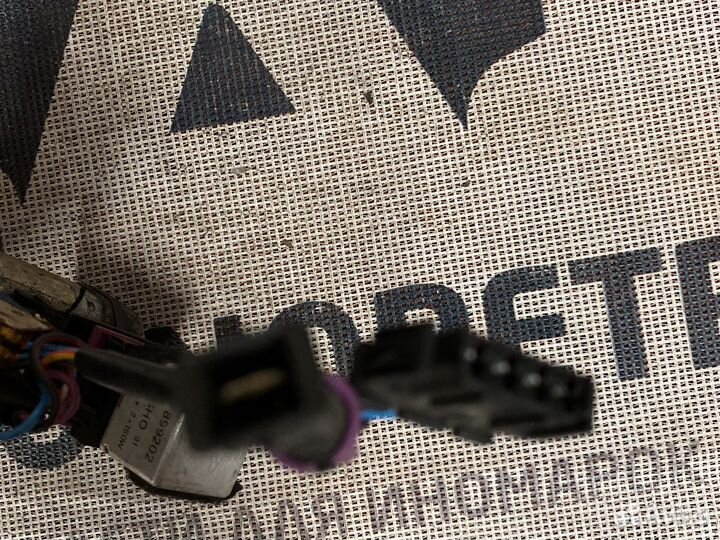 Мотрр люка Audi 4A0877795