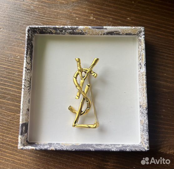 Брошь ysl латунь