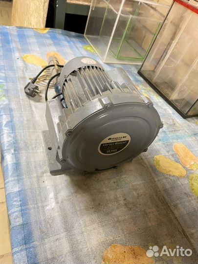 Вихревой компрессор