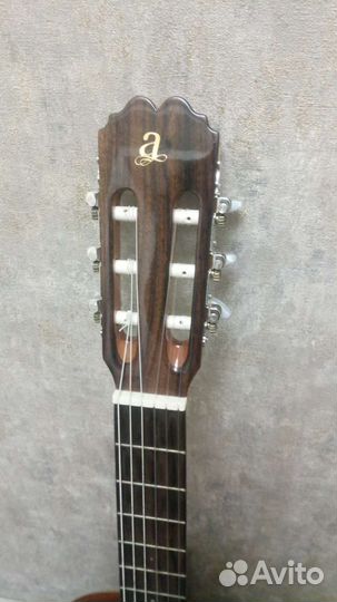 Классическая гитара