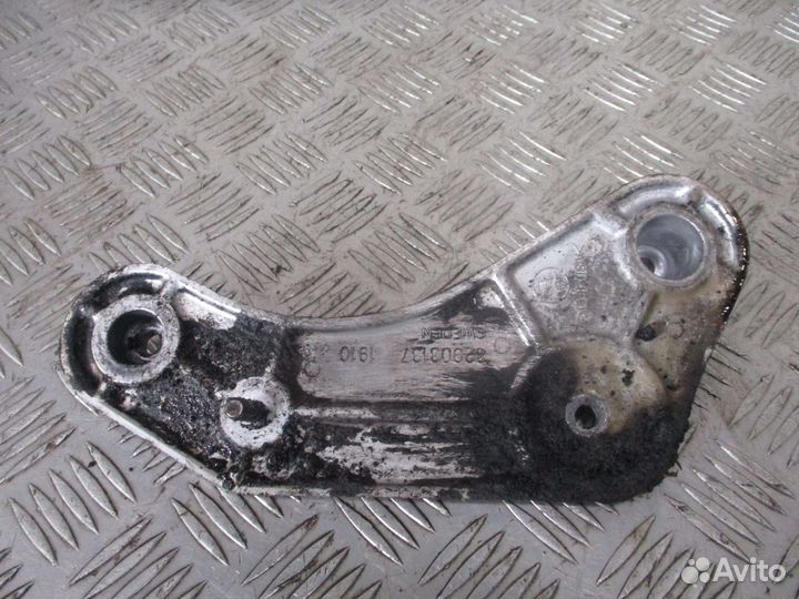 Кронштейн патрубка интеркулера renault 82903137