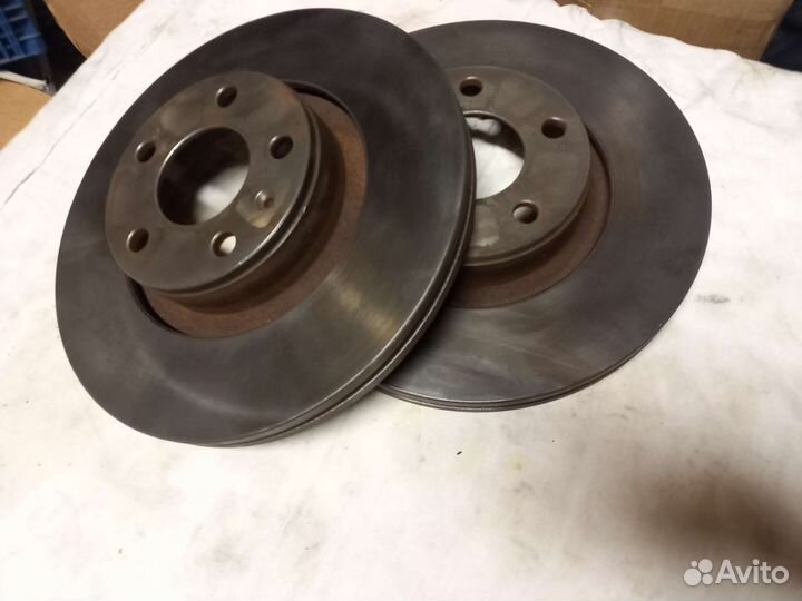 Тормозеые диск Аudi Q7, VW Touareg