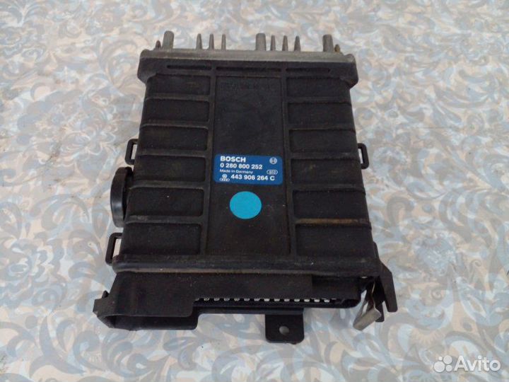 Блок управления двигателем Audi 100 С4 1993