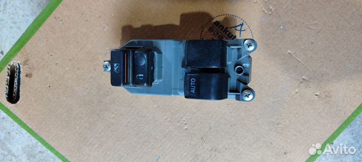 Блок кнопок стеклоподъемника Тойота Королла 150