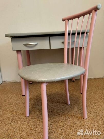 Детский стол и стул