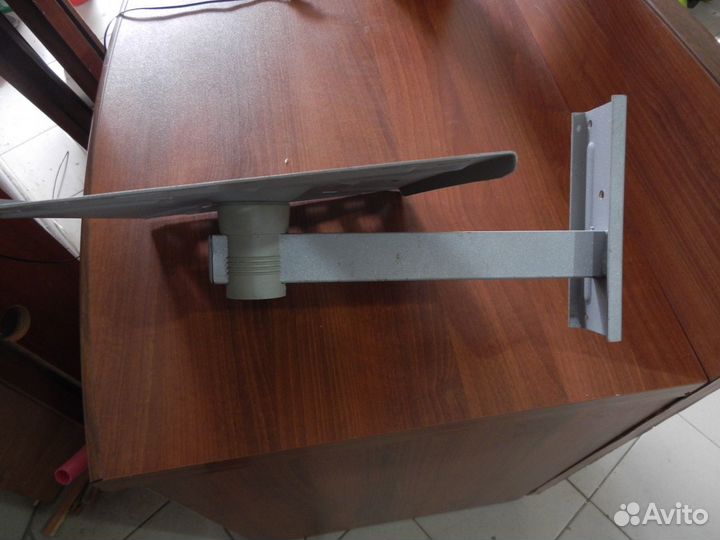 Полка для телевизора или микроволновки