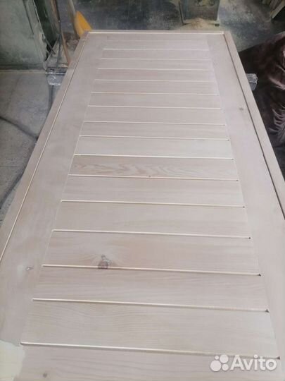 Дверь в баню