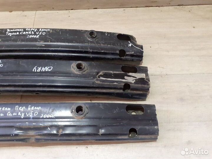 Усилитель переднего бампера Toyota