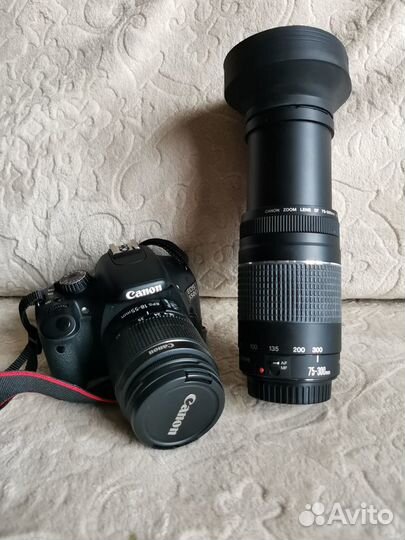 Зеркальный фотоаппарат Canon EOS 550D