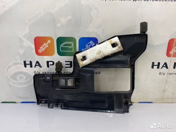 Накладки на торпедо боковые левые Toyota Rav4 XA40