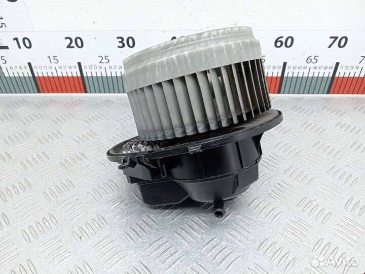 Моторчик для Volvo V70 2