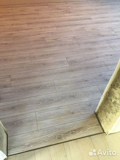 Профессиональный настил напольных покрытий