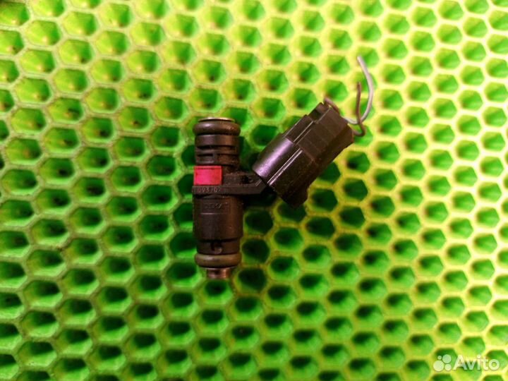 Форсунка топливная Skoda Fabia