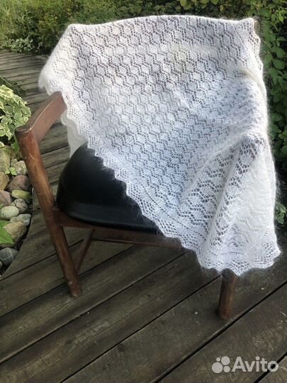 Оренбургский пуховый палантин из козьего пуха