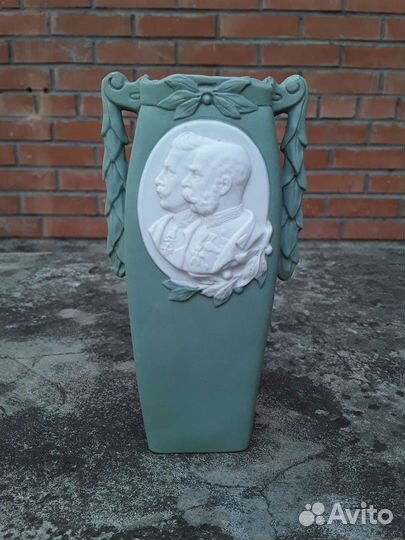 Вазочка бисквит