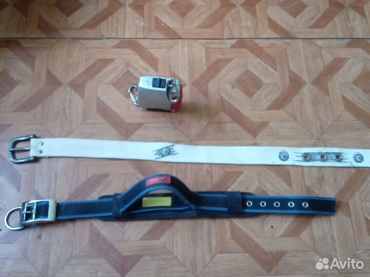 1 поводок 2 ошейника в отличном состоянии