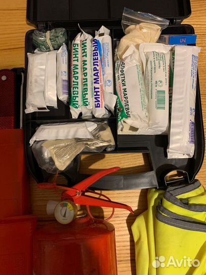 Светоотражающий жилет и набор для прохождения то