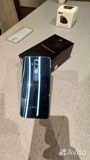 HUAWEI Mate 20 lite, 4/64 ГБ