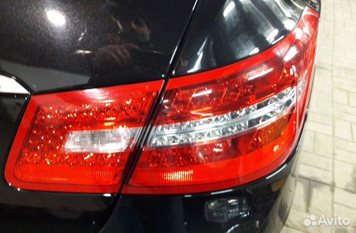 Фонари правые Мерседес в кузове 207 купе