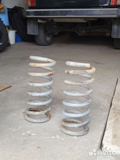 Пружины передние от нивы 21214