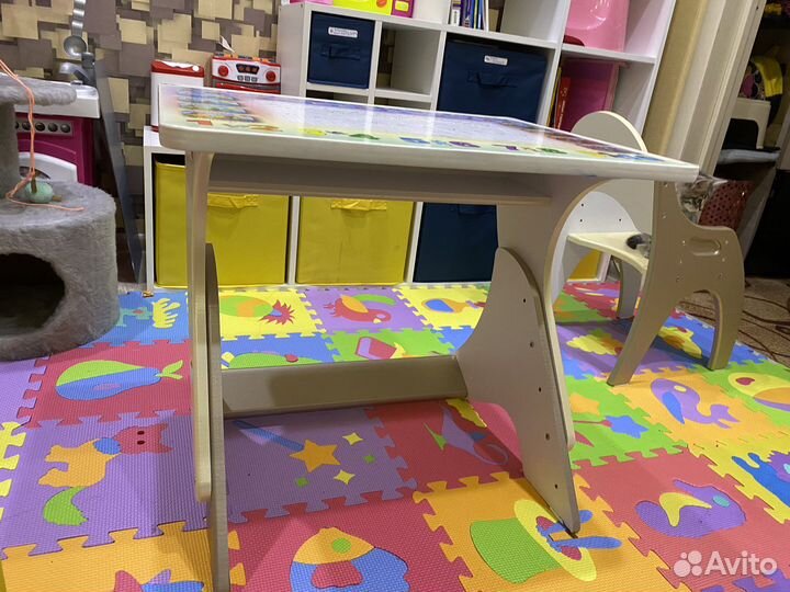 Растущий стол и стул