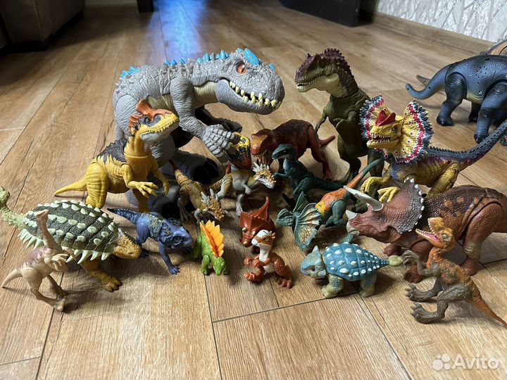 Динозавры jurassic world
