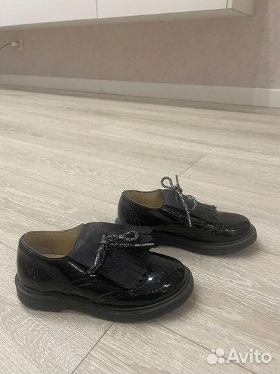 Туфли на девочку 28 размера
