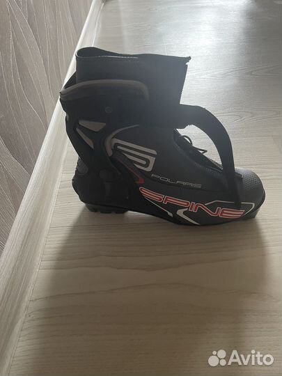 Лыжные ботинки коньковые