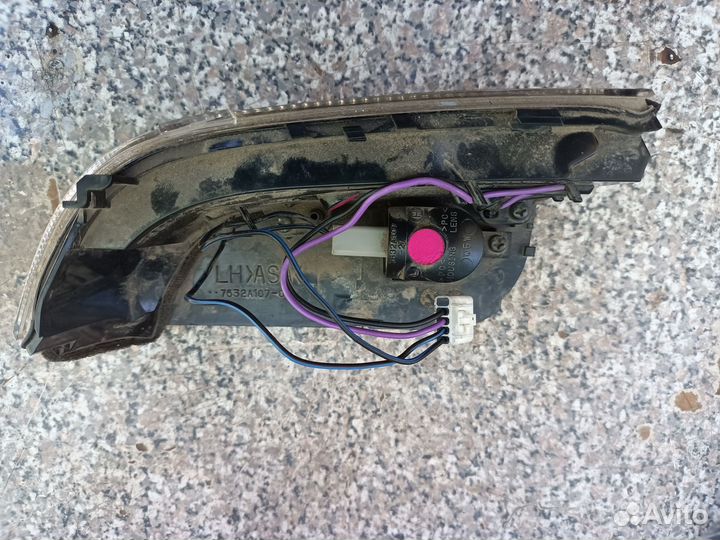 Указатель поворота левый Митцубиси Паджеро mitsubi