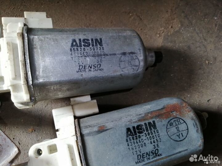 Мотор регулировки сидения Toyota Land Cruiser 100