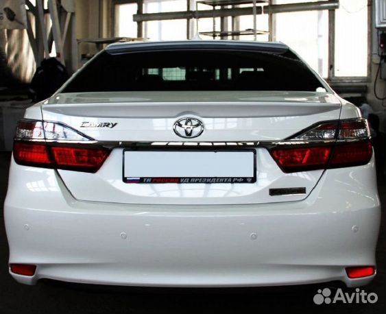 Спойлер багажника Toyota Camry 2011- lip