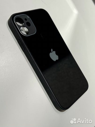 Чехол на iPhone 11