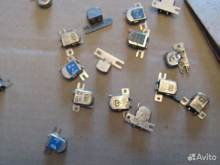 Запчасти на катушечный магнитофон и кассеты