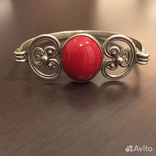 Браслет с кораллом 1989г