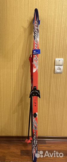 Беговые школьные лыжи и ботинки в комплекте