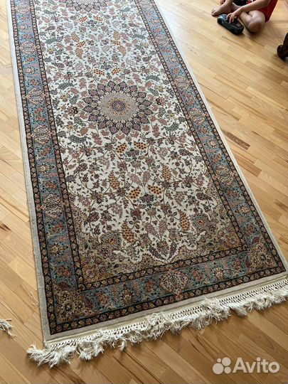 Ковер шелковый