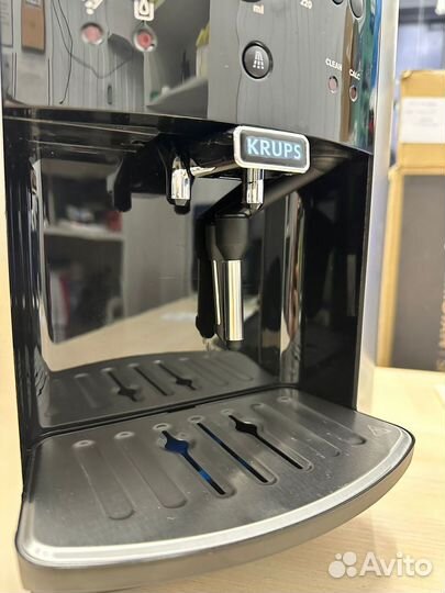 Кофемашина Krups Arabica EA811810