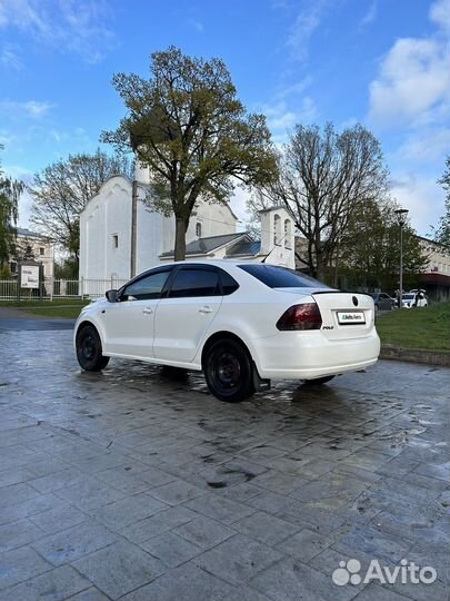 Volkswagen Polo 1.6 МТ, 2012, 320 000 км