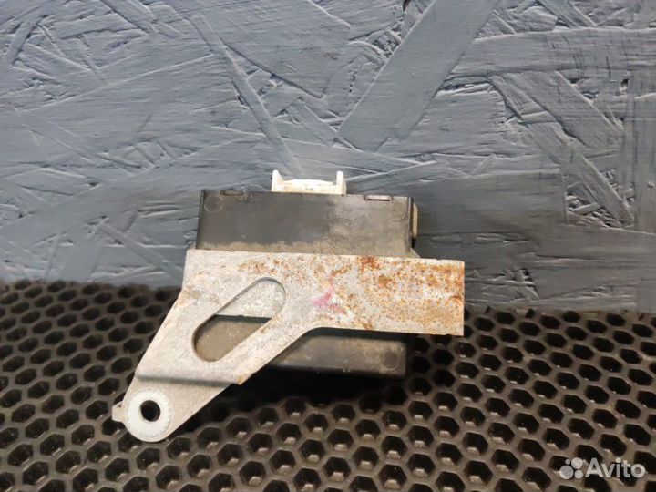 Блок иммобилайзера Lexus Rx 350 GSU35L-awagkw