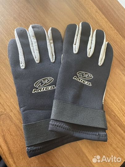 Гидрокостюмы