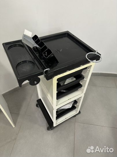 Тележка парикмахерская