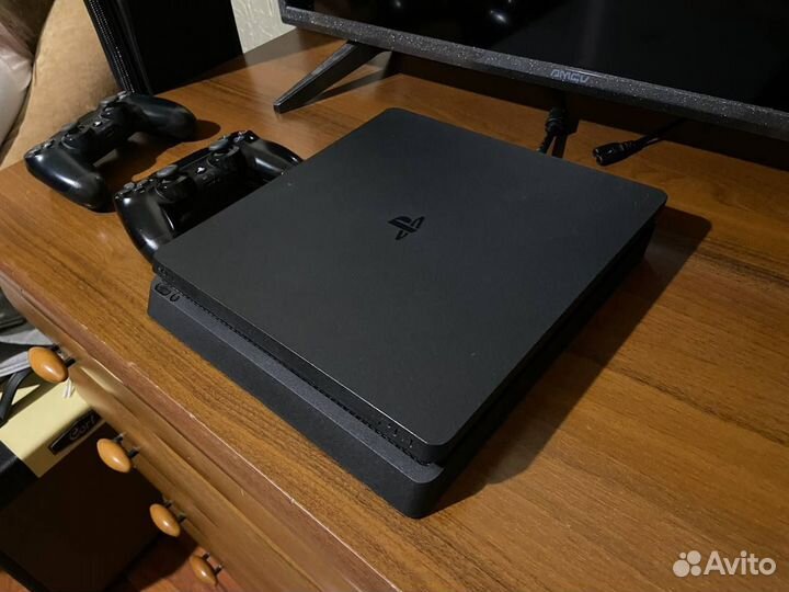 PlayStation 4 Slim 1TB