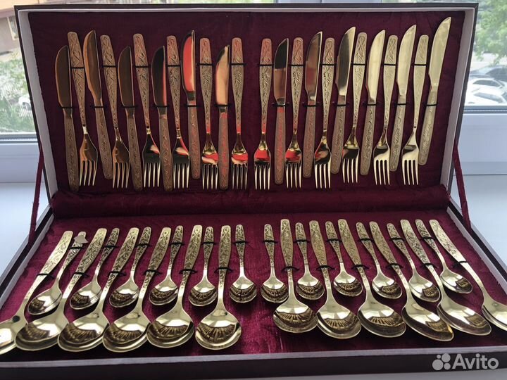 Столовый набор (ложки, вилки, ножи)