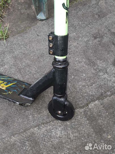 Самокат трюковой на 7-9 лет