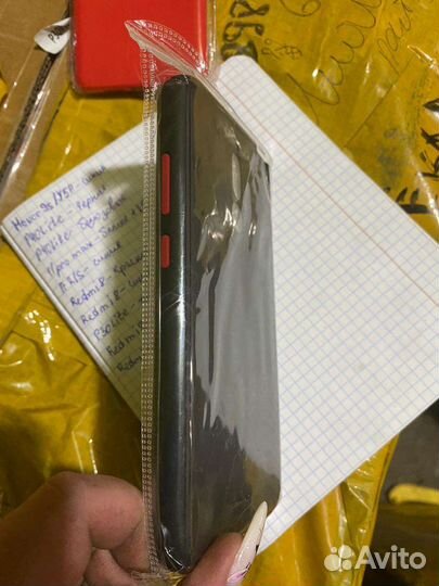 Чехлы на телефон